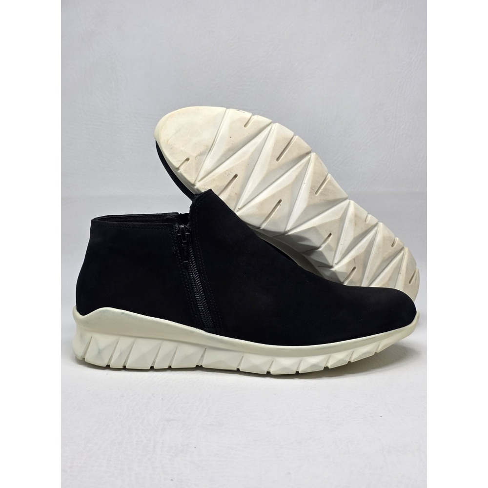 Naot Zodiac Women's Sneaker in Black Velvet Nubuck Leather Size EU 39 Pre-owned